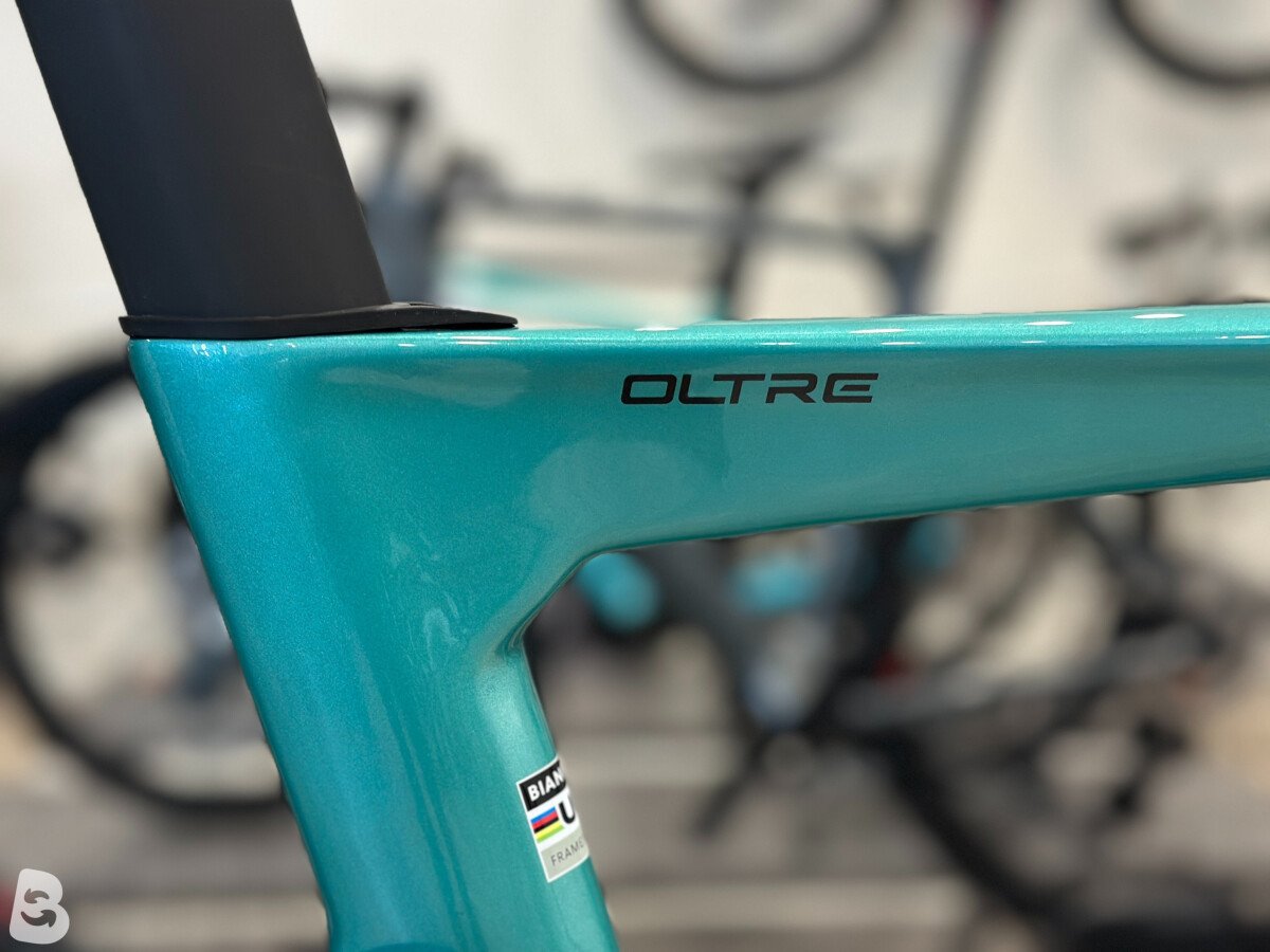 Bianchi OLTRE COMP 105 Di2 2026