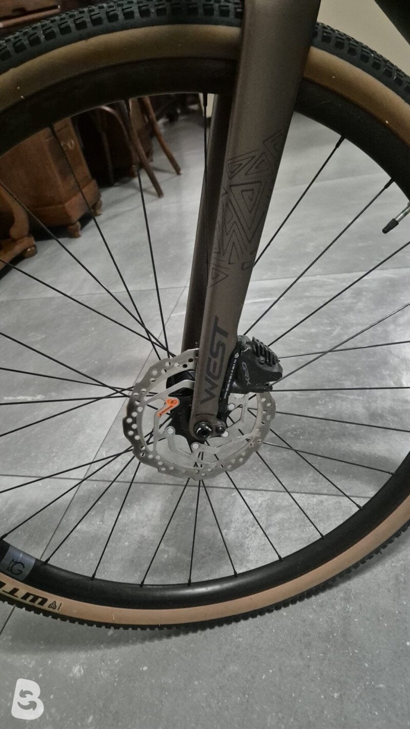 Megamo West grx 2024