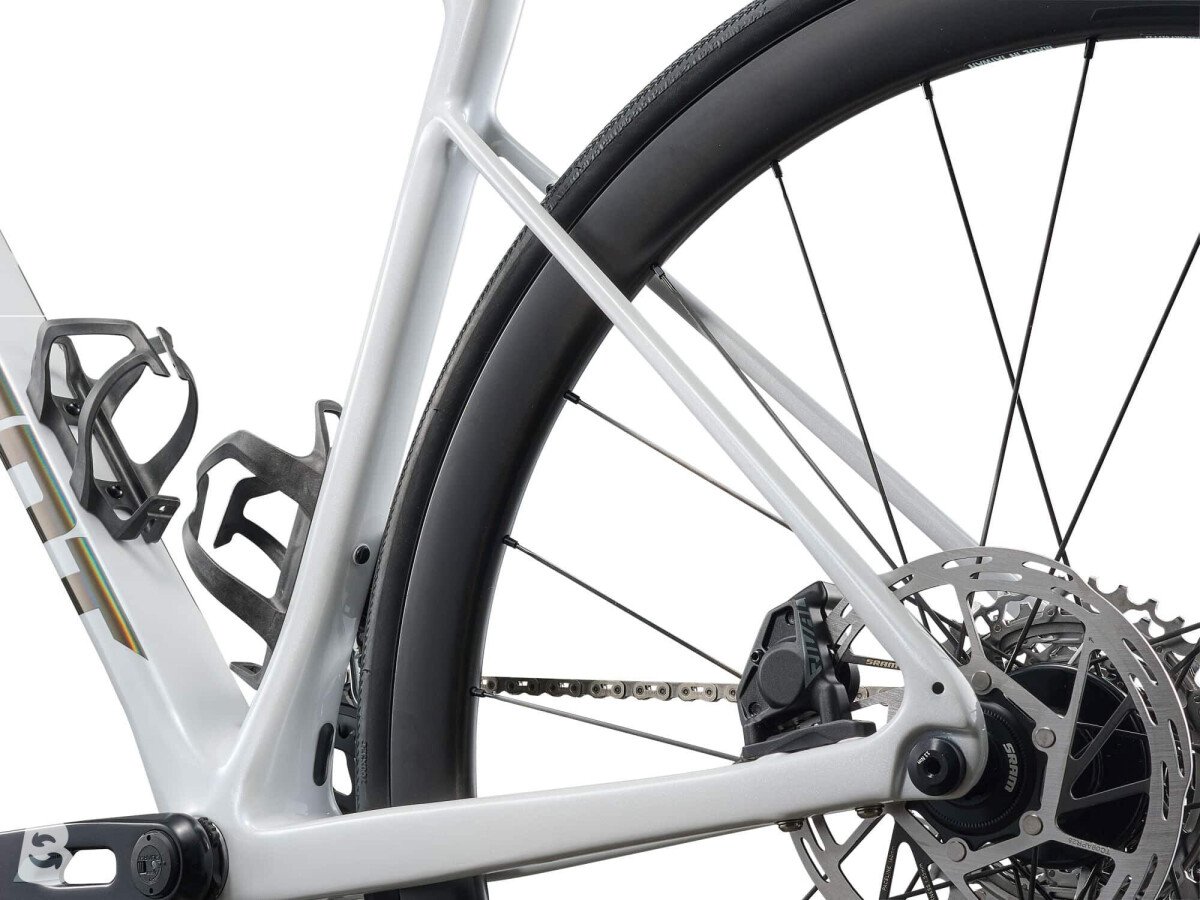 Giant Defy Advanced Pro 1 white 2026