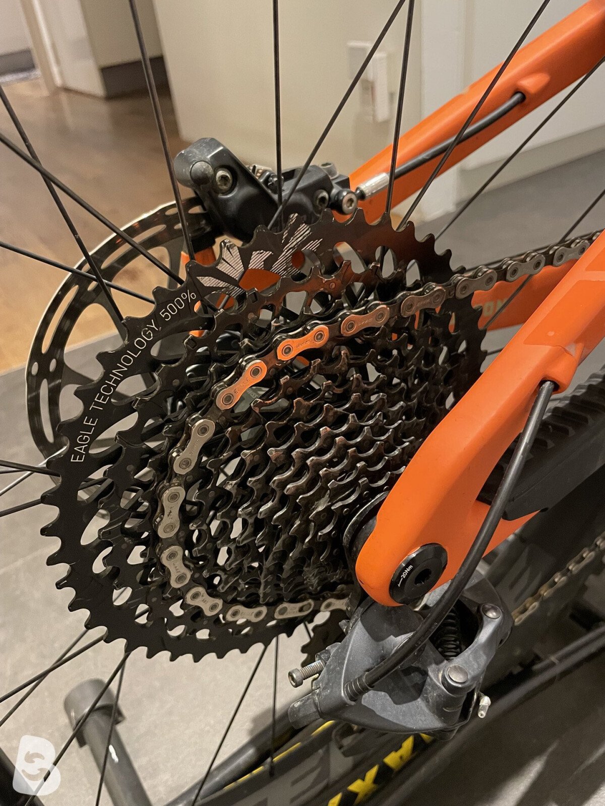 Santa Cruz Bronson Carbon L 2025