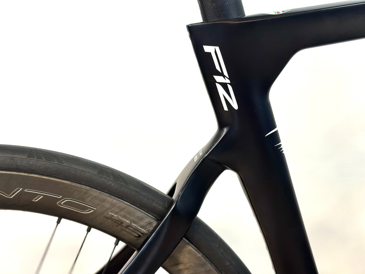 Pinarello DOGMA F12 INEOS 2021