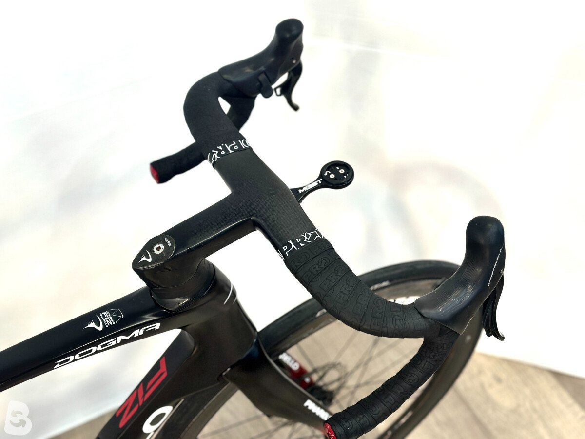Pinarello DOGMA F12 INEOS 2021