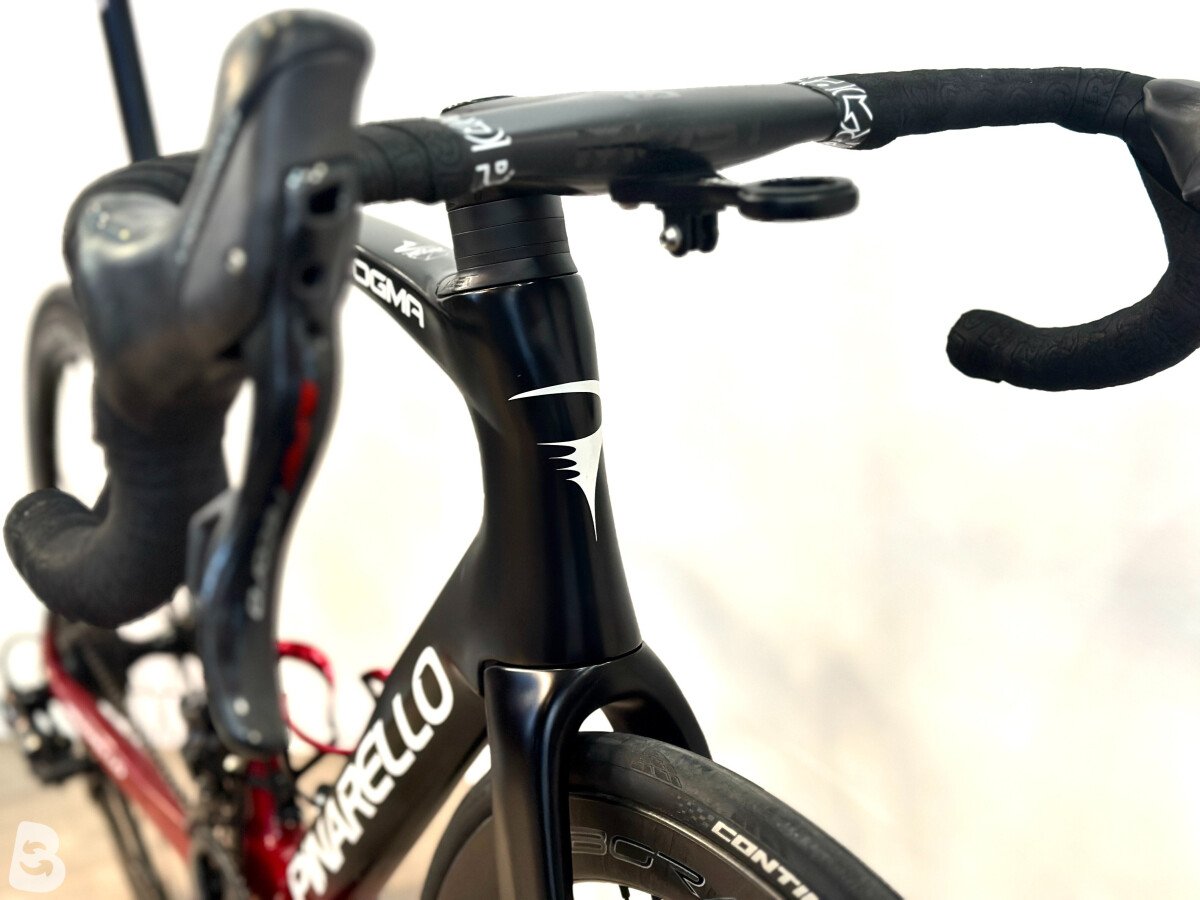 Pinarello DOGMA F12 INEOS 2021