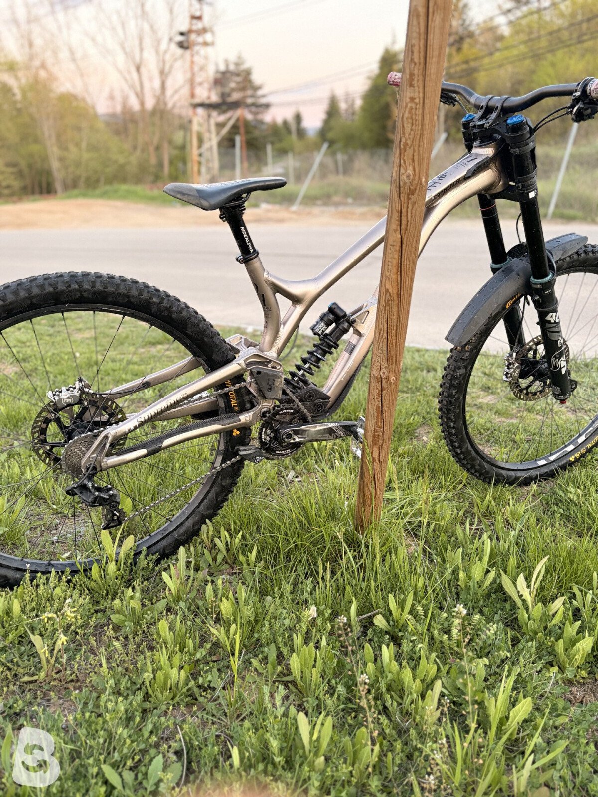 Commencal Supreme 2023
