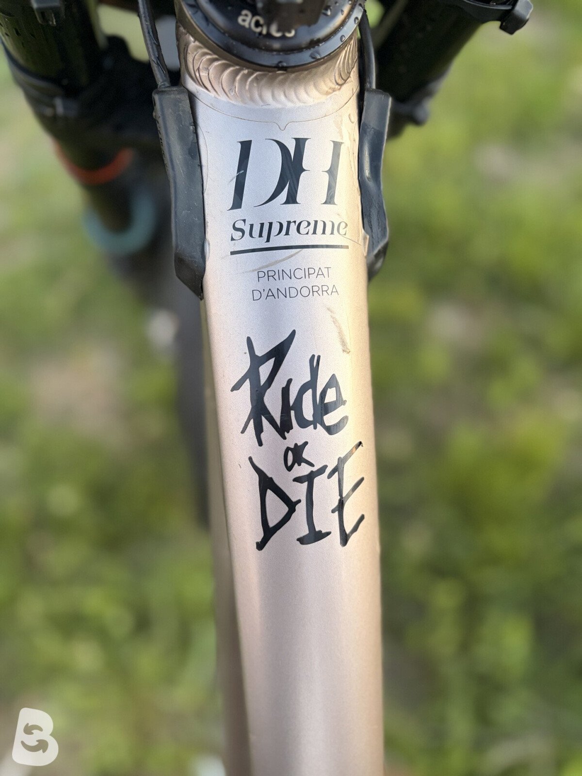 Commencal Supreme 2023
