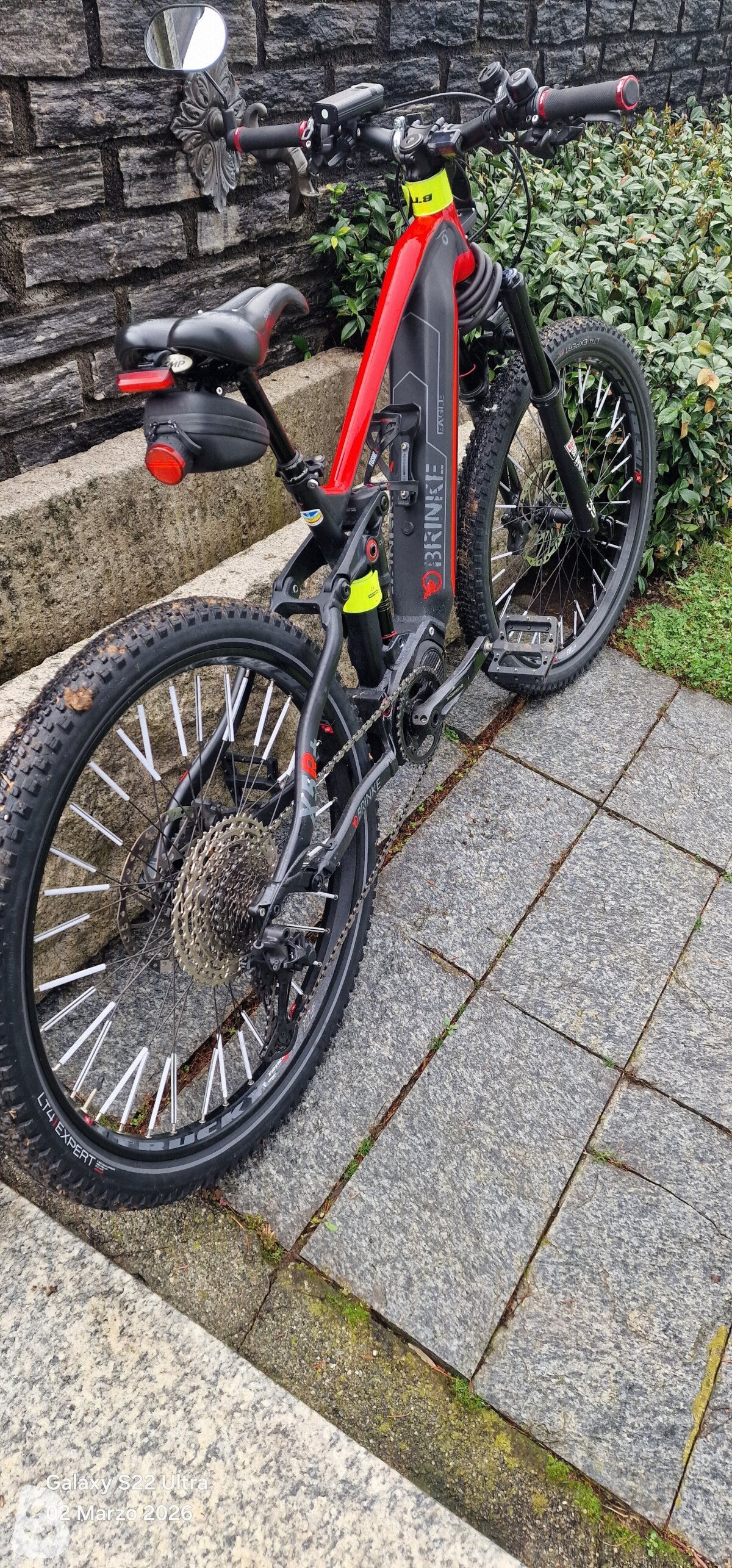 Brinke X5R + RACE EP8 2021