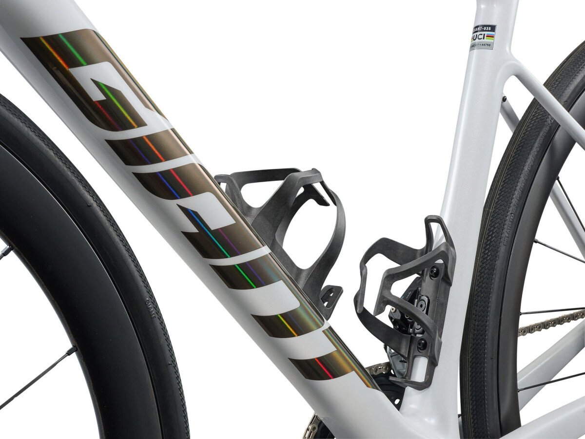 Giant Defy Advanced Pro 1 white 2026