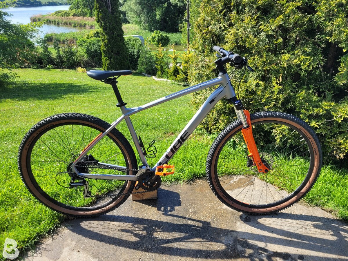 Cube Bikes Aim race 2022