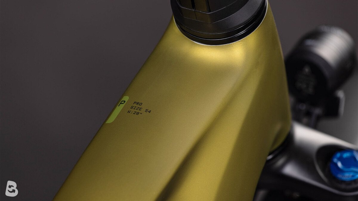 Cube Touring Hybrid Pro 800 goldenlime´n´black 2026