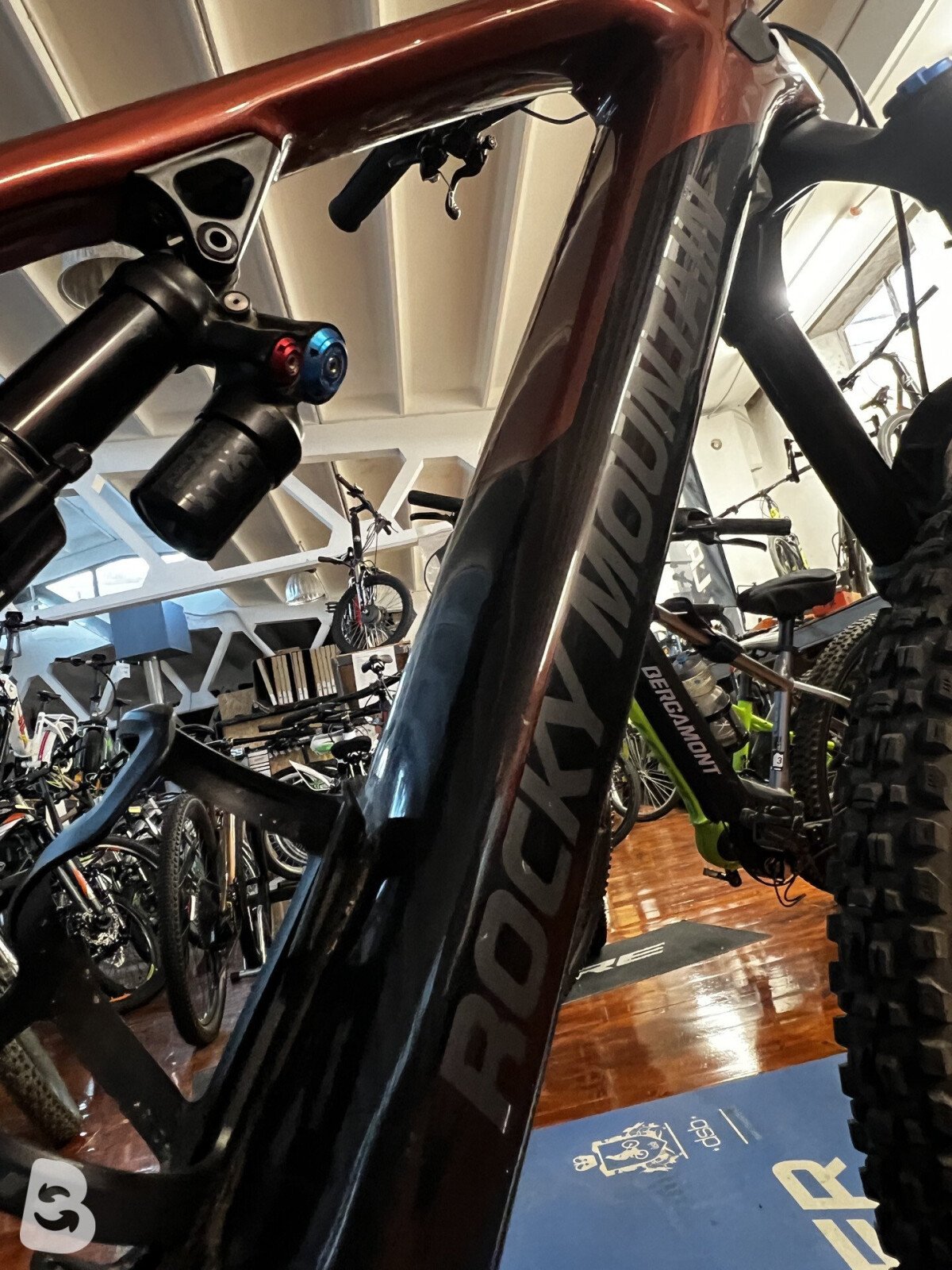 Rocky Mountain Altitude Carbon 70 2023