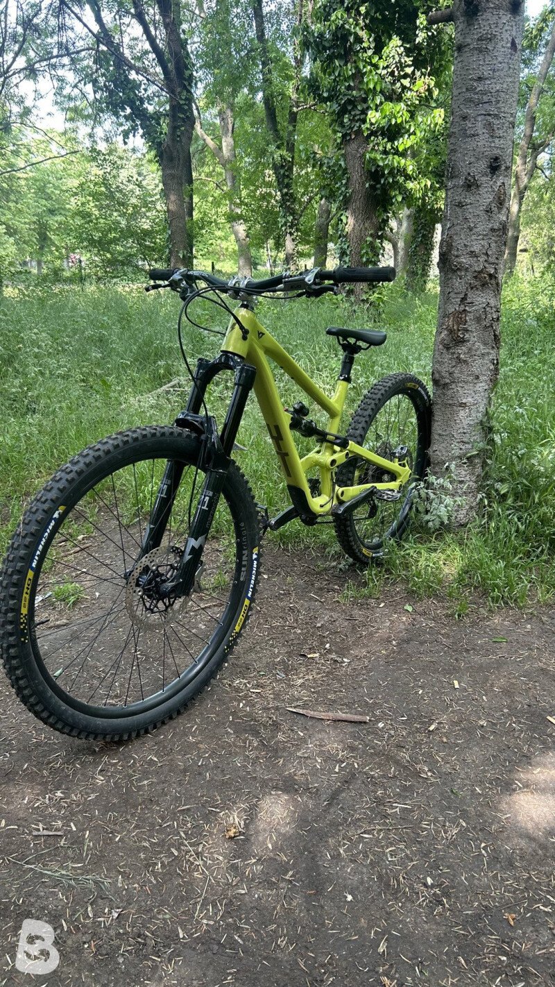 YT Industries Capra Base AL 2025