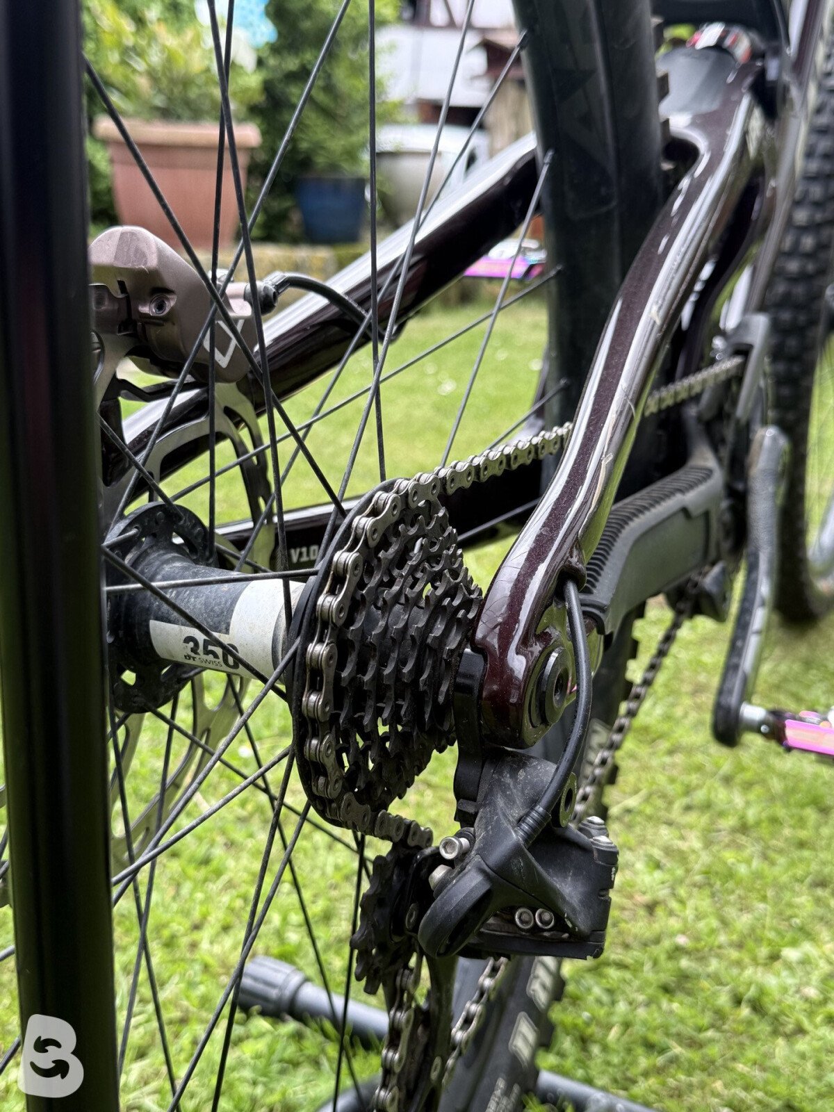 Santa Cruz V10 2022