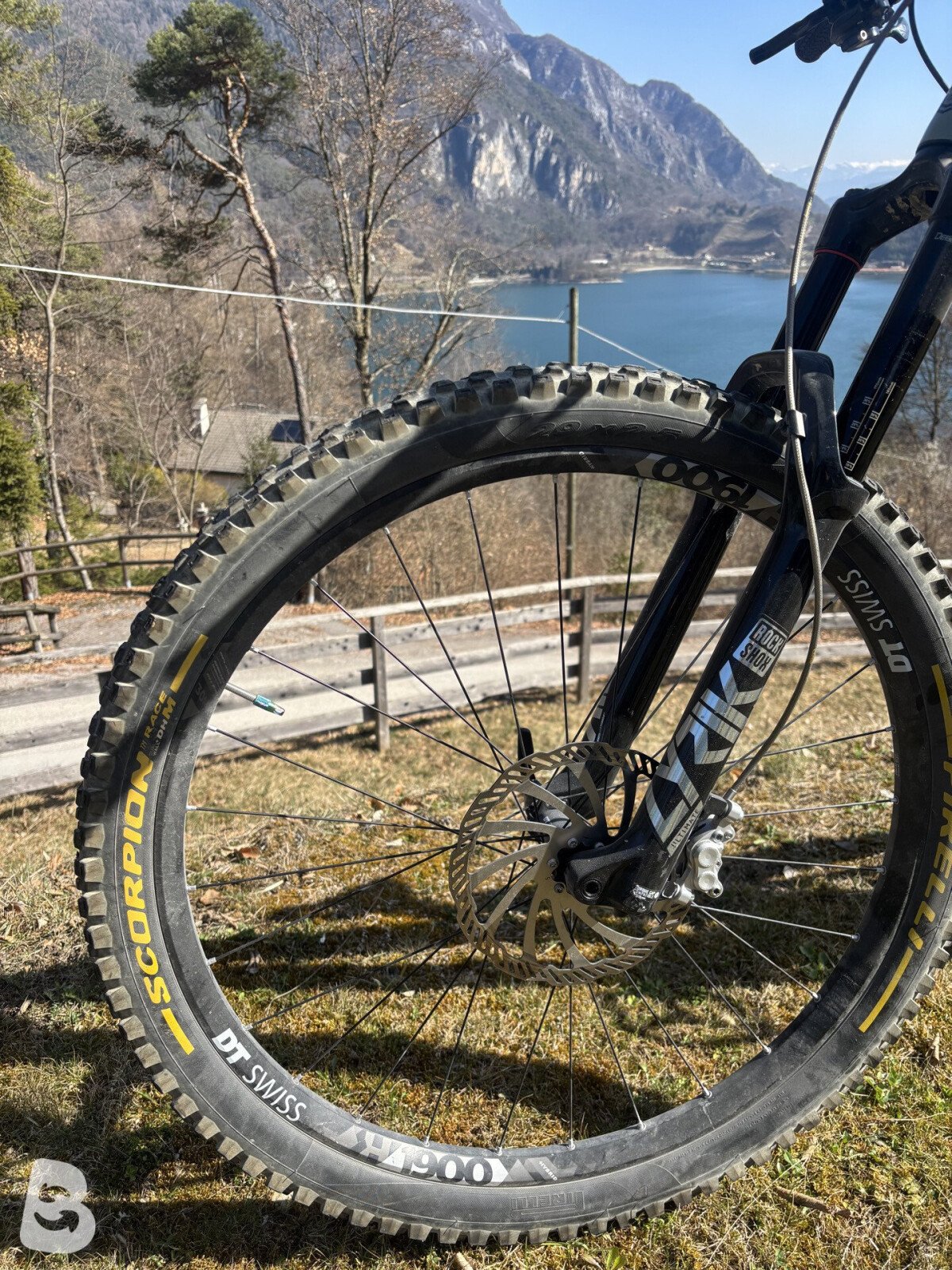 Commencal Meta AM V4.2 Race 2021