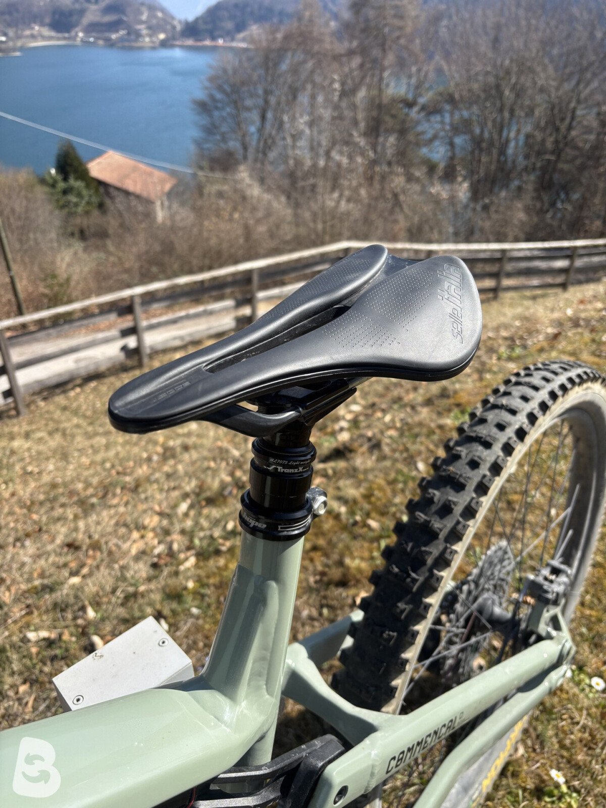 Commencal Meta AM V4.2 Race 2021