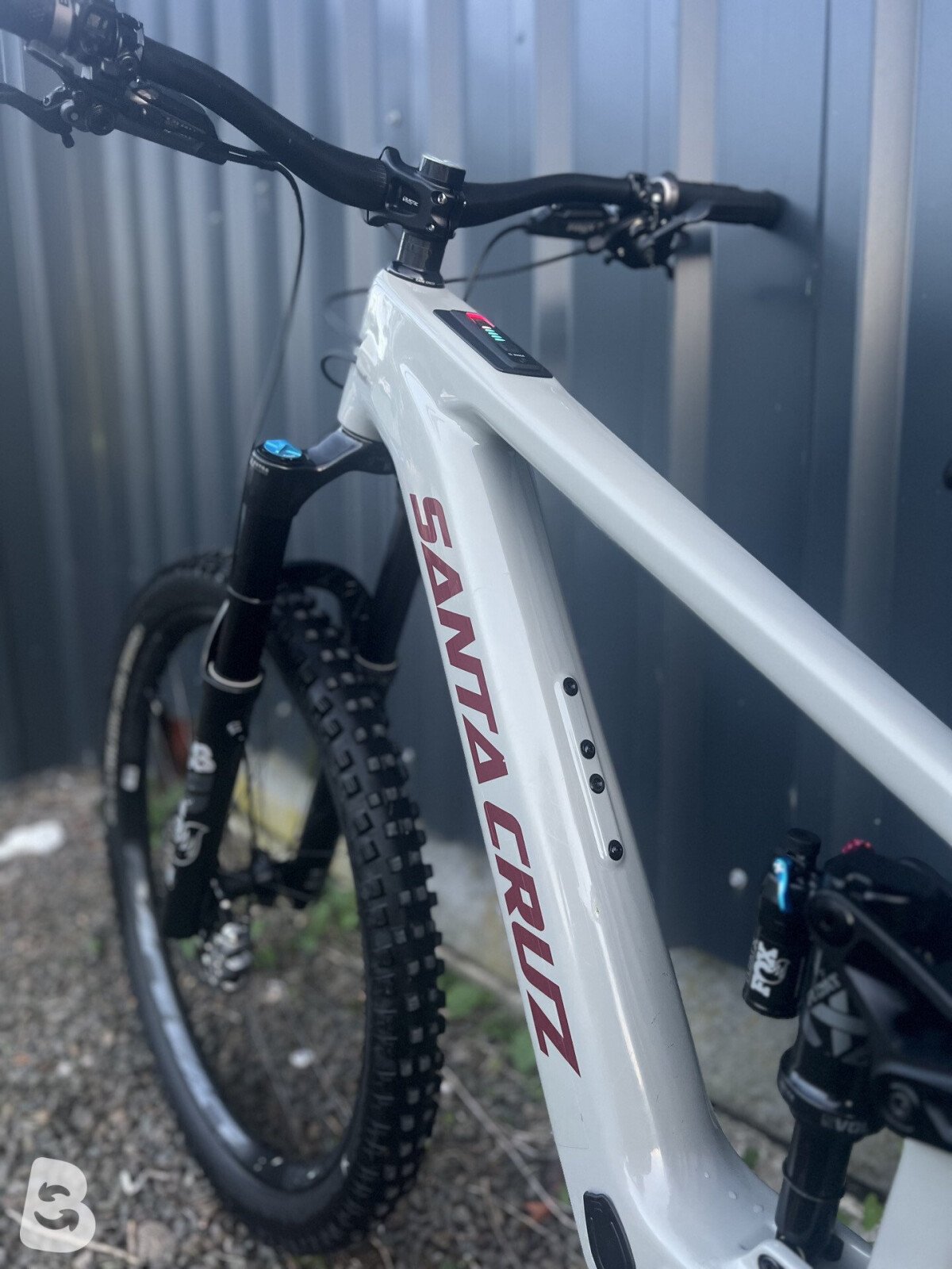 Santa Cruz Vala C S Kit 2025