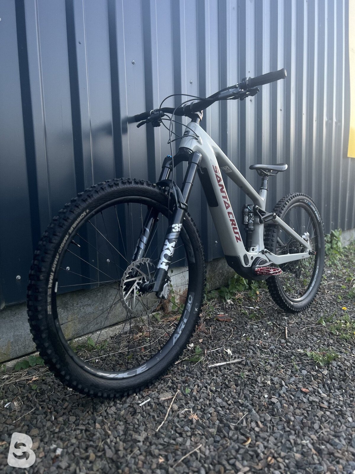 Santa Cruz Vala C S Kit 2025