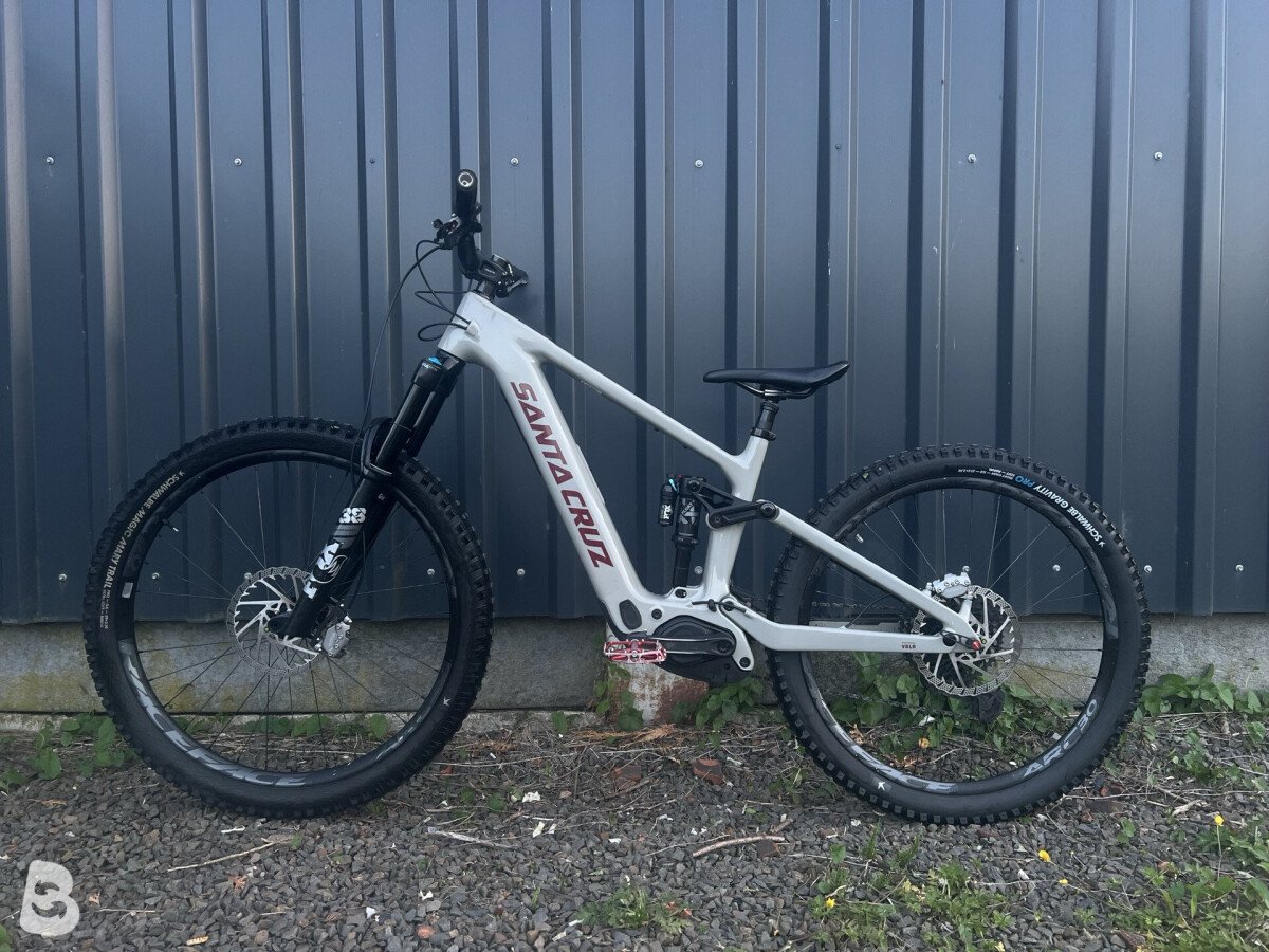 Santa Cruz Vala C S Kit 2025