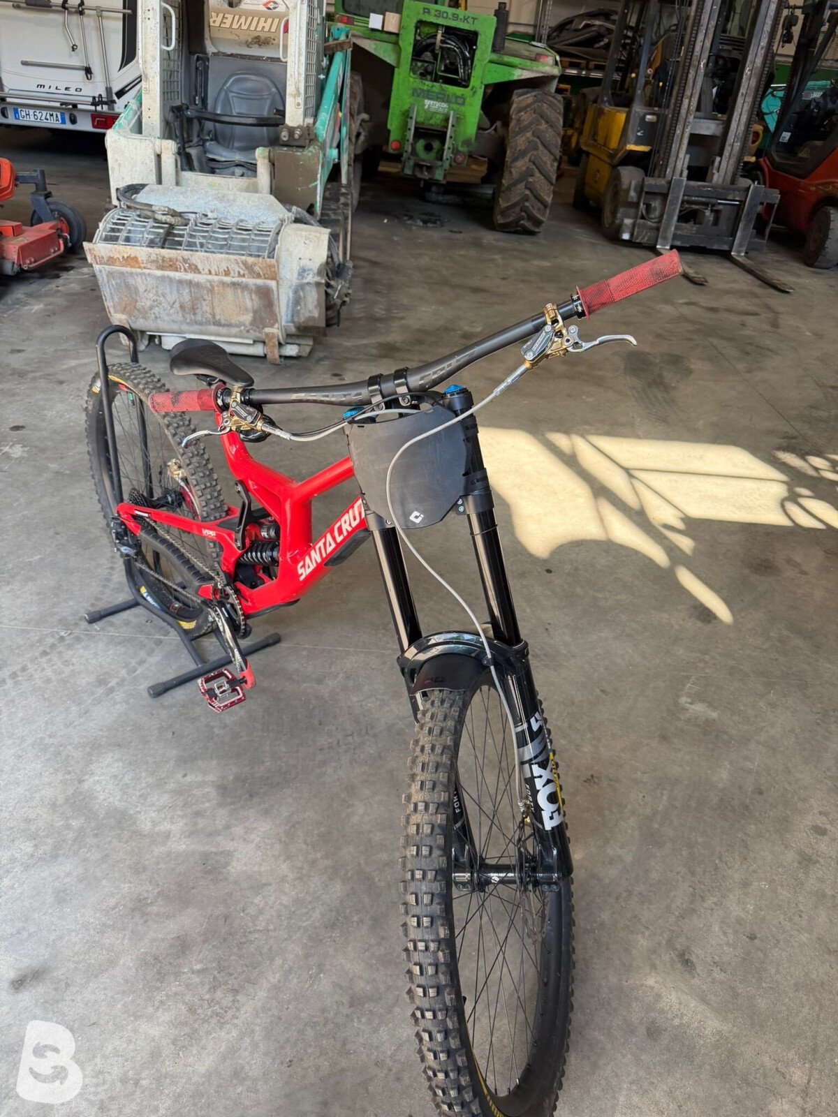 Santa Cruz V10 2024