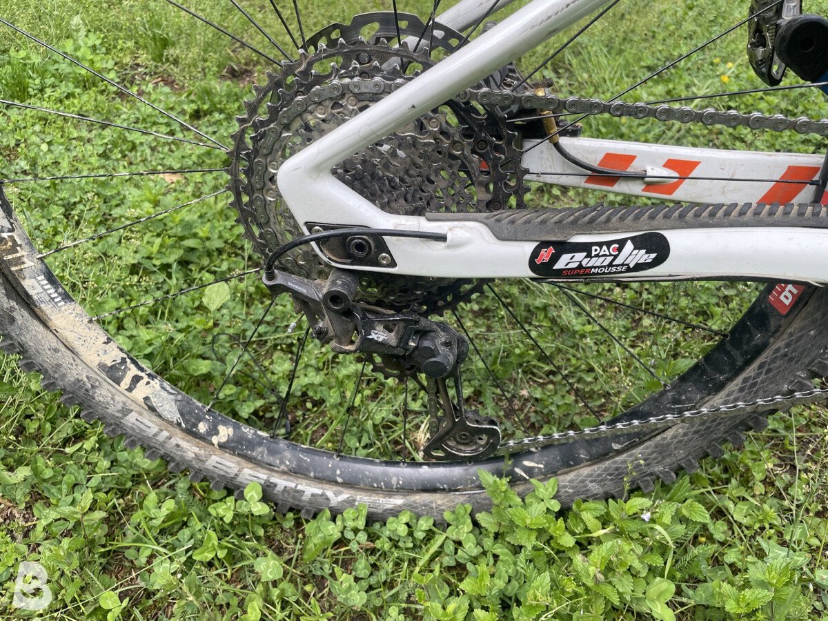 Mondraker Superfoxy carbon R 2022