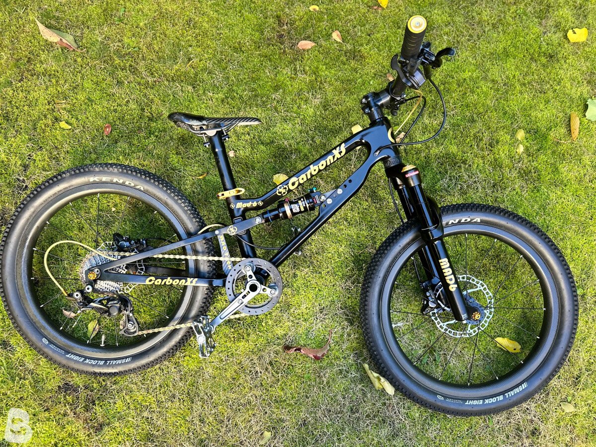 CarbonXScycles Australia Mad6 2021