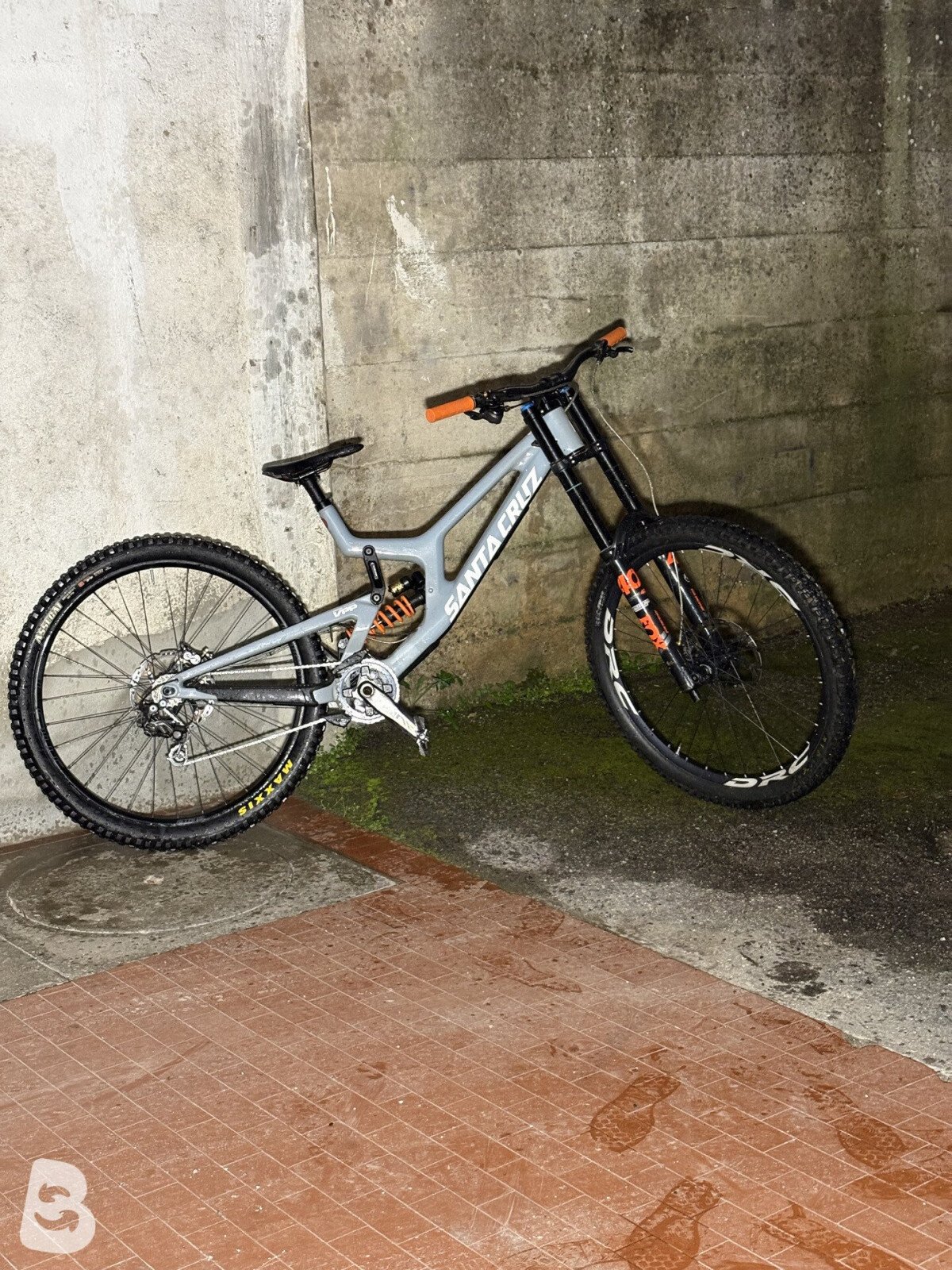 Santa Cruz V10 S Carbon 2021