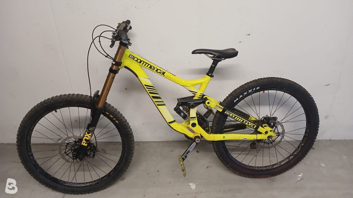 Commencal SUPREME DH V3 2014