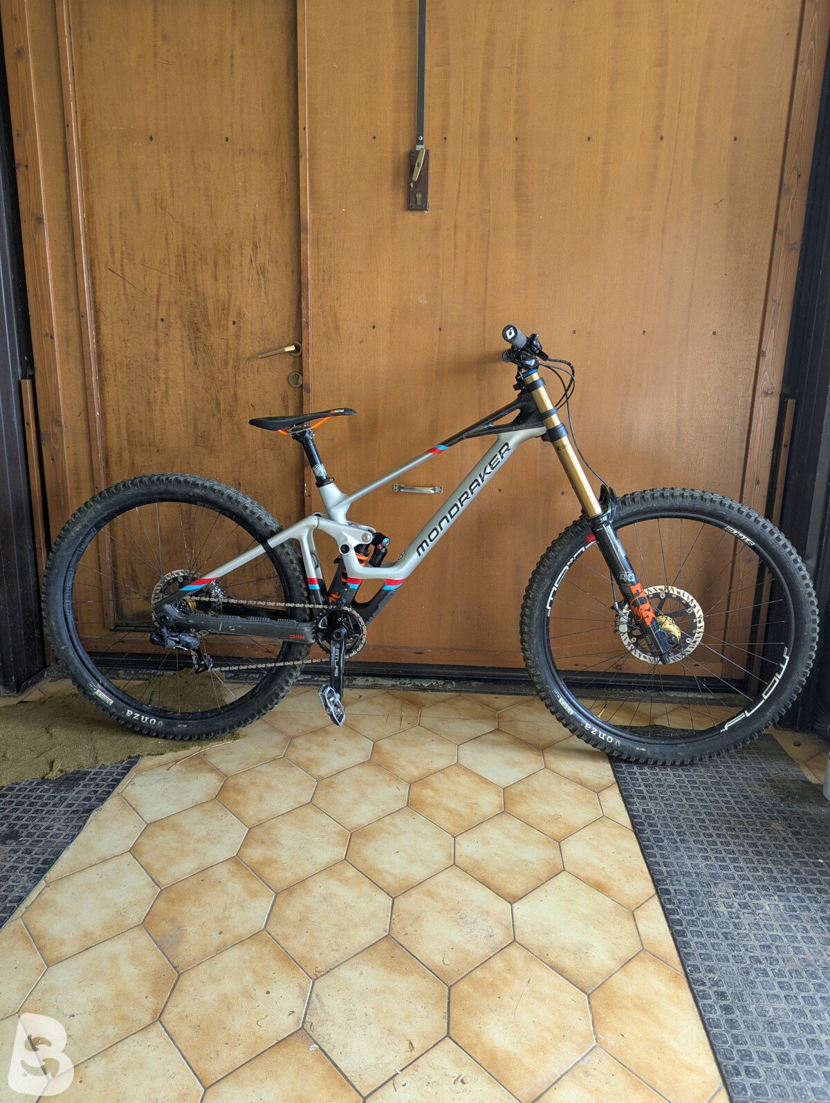 Mondraker Summum Carbon RR 2022