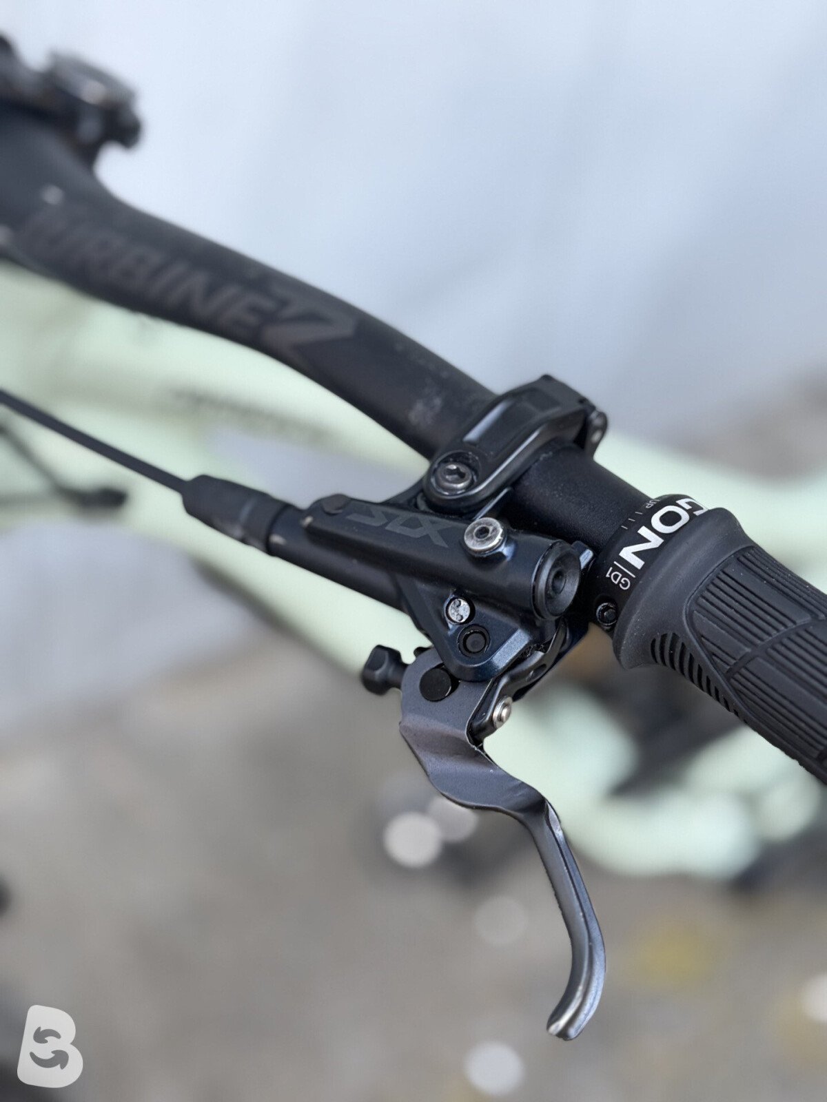 Commencal Clash Essential 2021