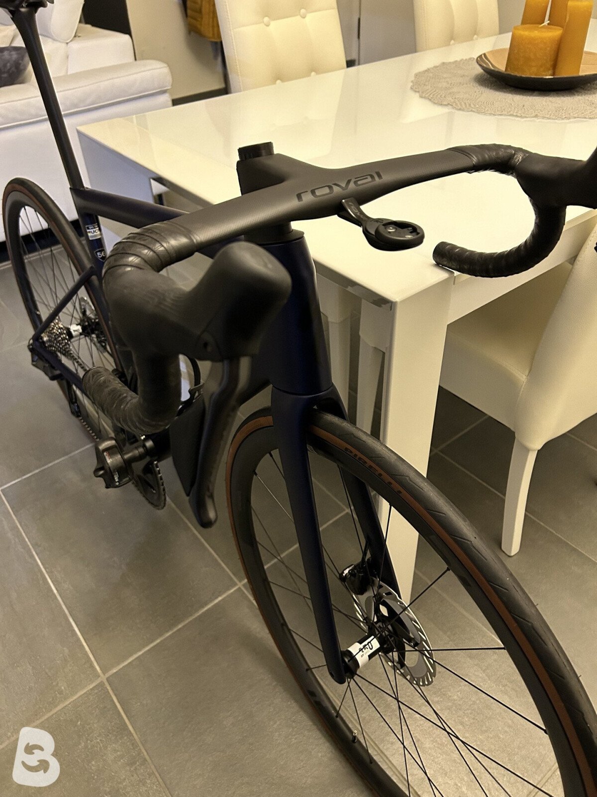 Specialized Tarmac SL8 Pro - Ultegra Di2 2025
