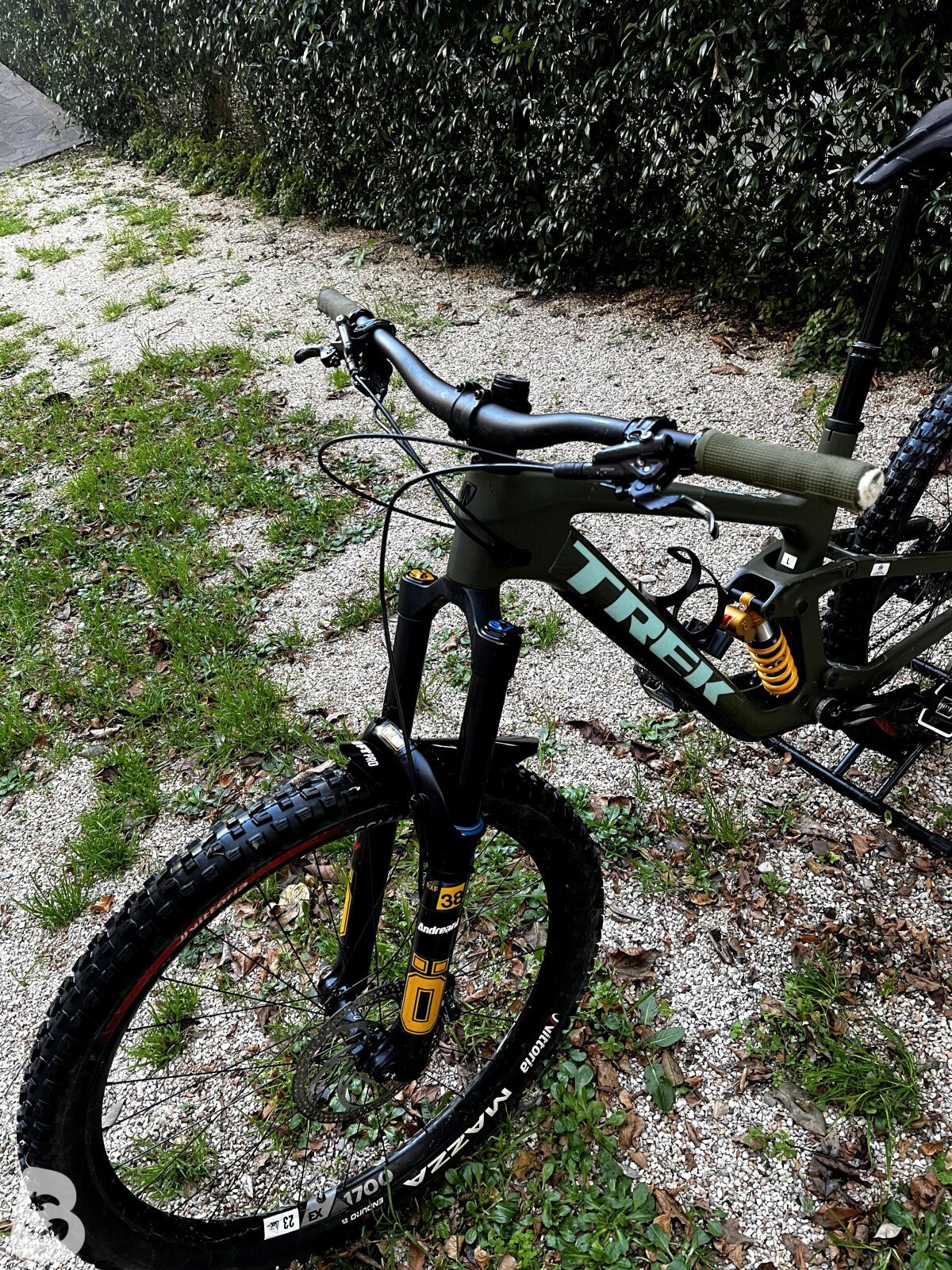 Trek slash 9.7 2023