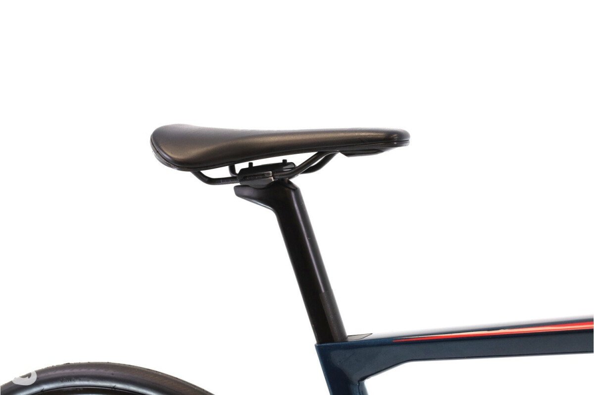 BMC Teammachine SLR THREE Di2 12V 2024