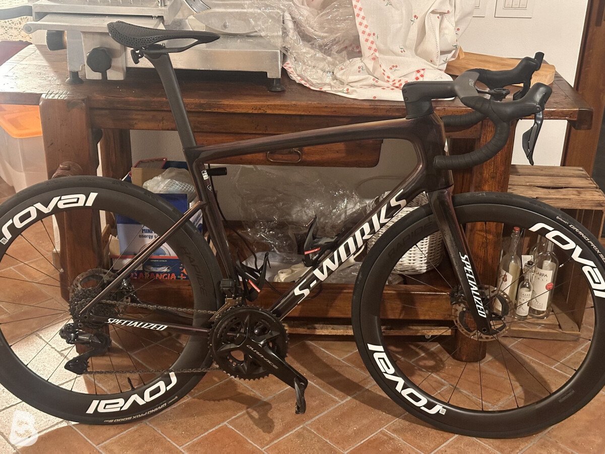 Specialized S-Works Tarmac SL8 - Shimano Dura-Ace Di2 2024