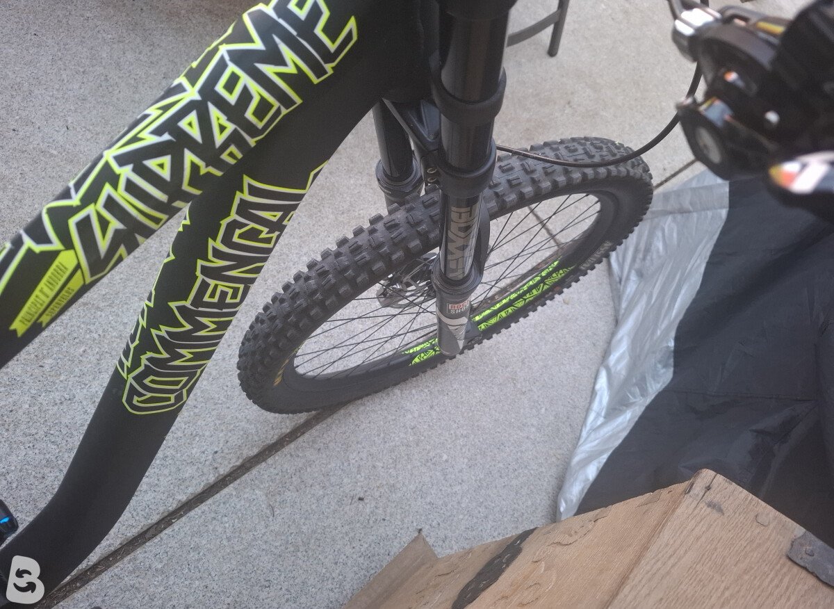Commencal VIP SUPREME DH V3 650B ROCKSHOX 2017