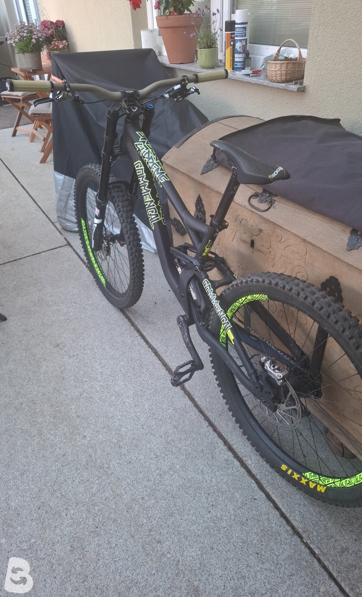 Commencal VIP SUPREME DH V3 650B ROCKSHOX 2017