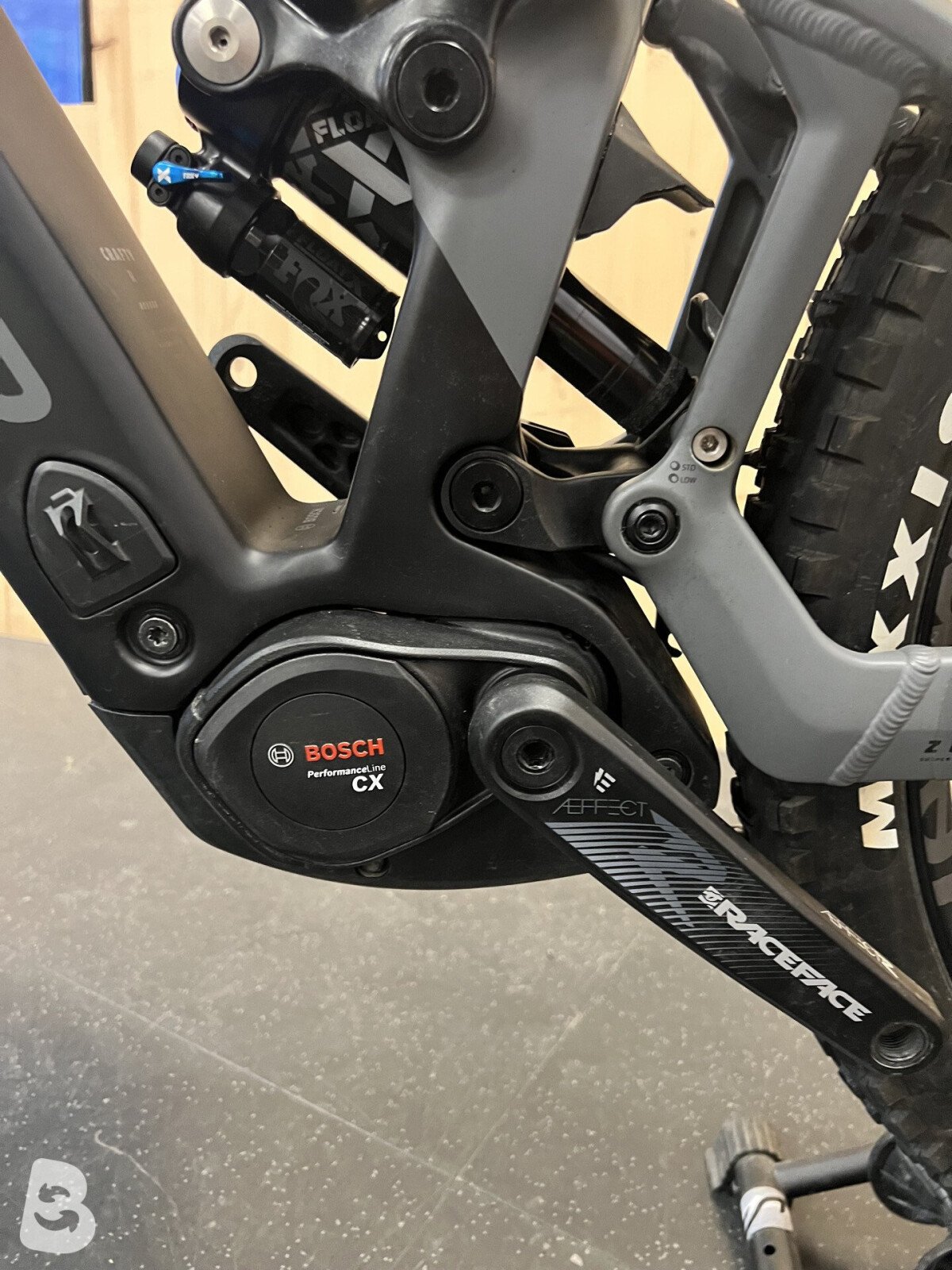Mondraker crafty carbon r 2025