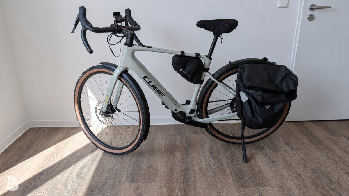 Cube Nuroad Hybrid C:62 Race 400X FE 2026