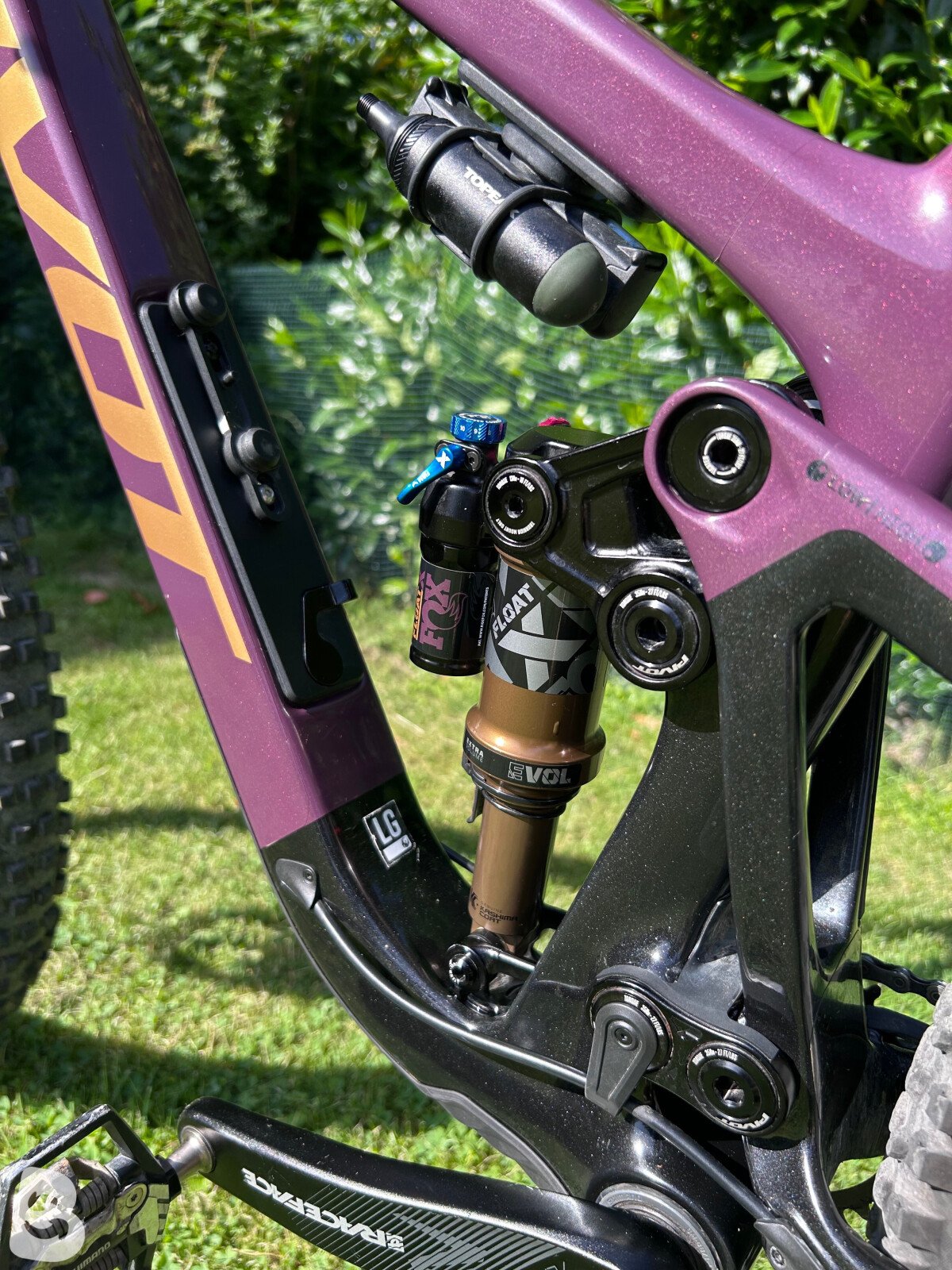 Pivot Trailcat LT Pro XT/XTR Carbon Wheels 2025
