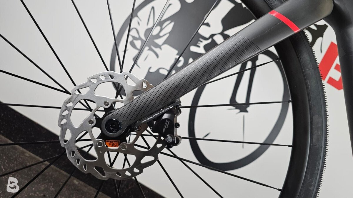 MMR GRAND TOUR 10 disc 105 di2 2025