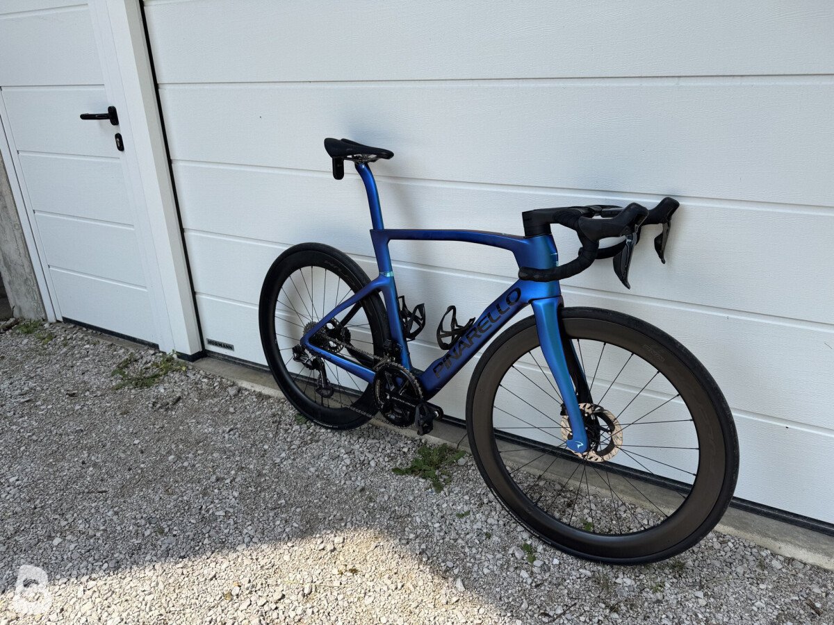 Pinarello Dogma F 2025