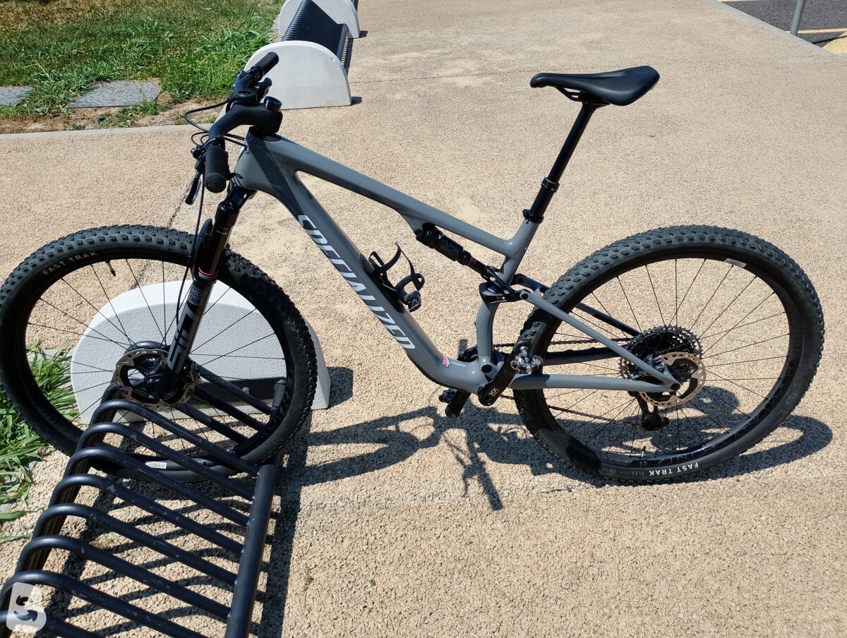 Specialized EPIC 8 pro 2025