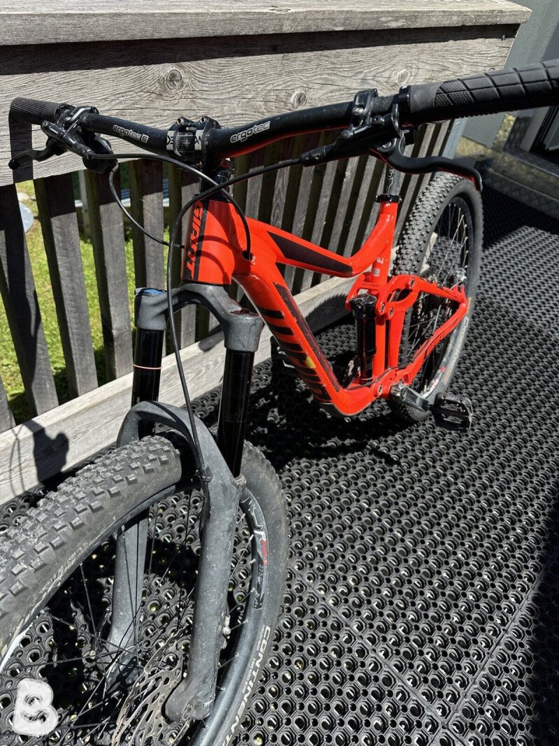 Giant Reign 2 2018