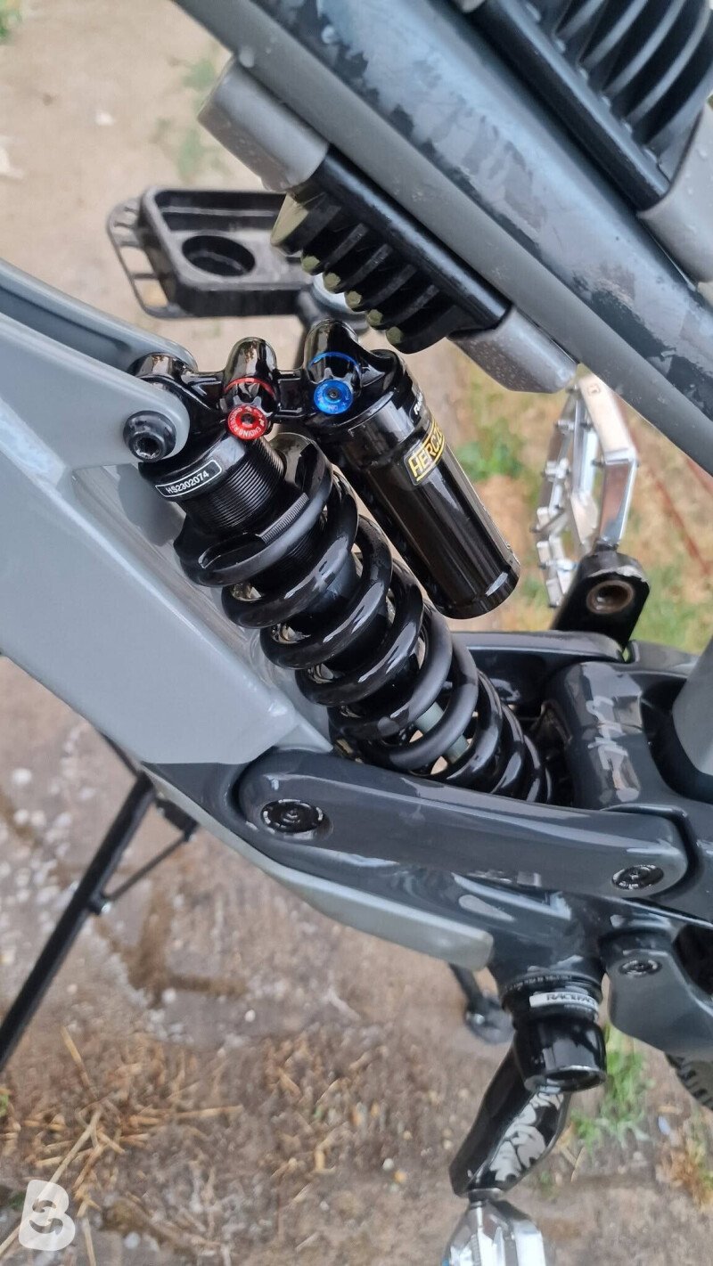 YT Industries Tues Base 2020