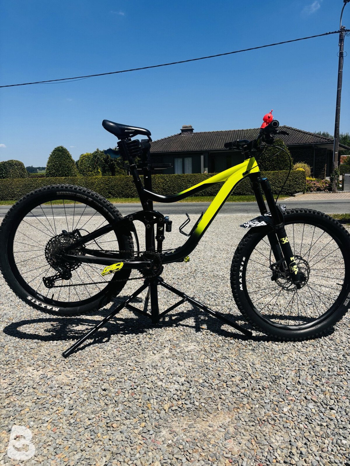 Giant Reign 1 2020