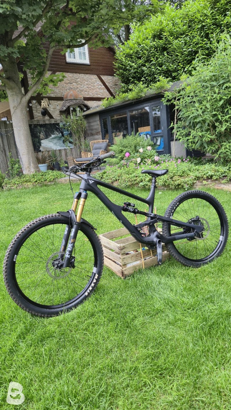 YT Industries Custom 2023