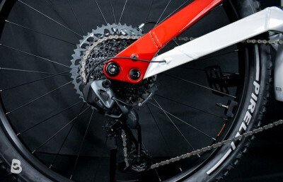 Bianchi E-Vertic FX SE GX12 CX 2026