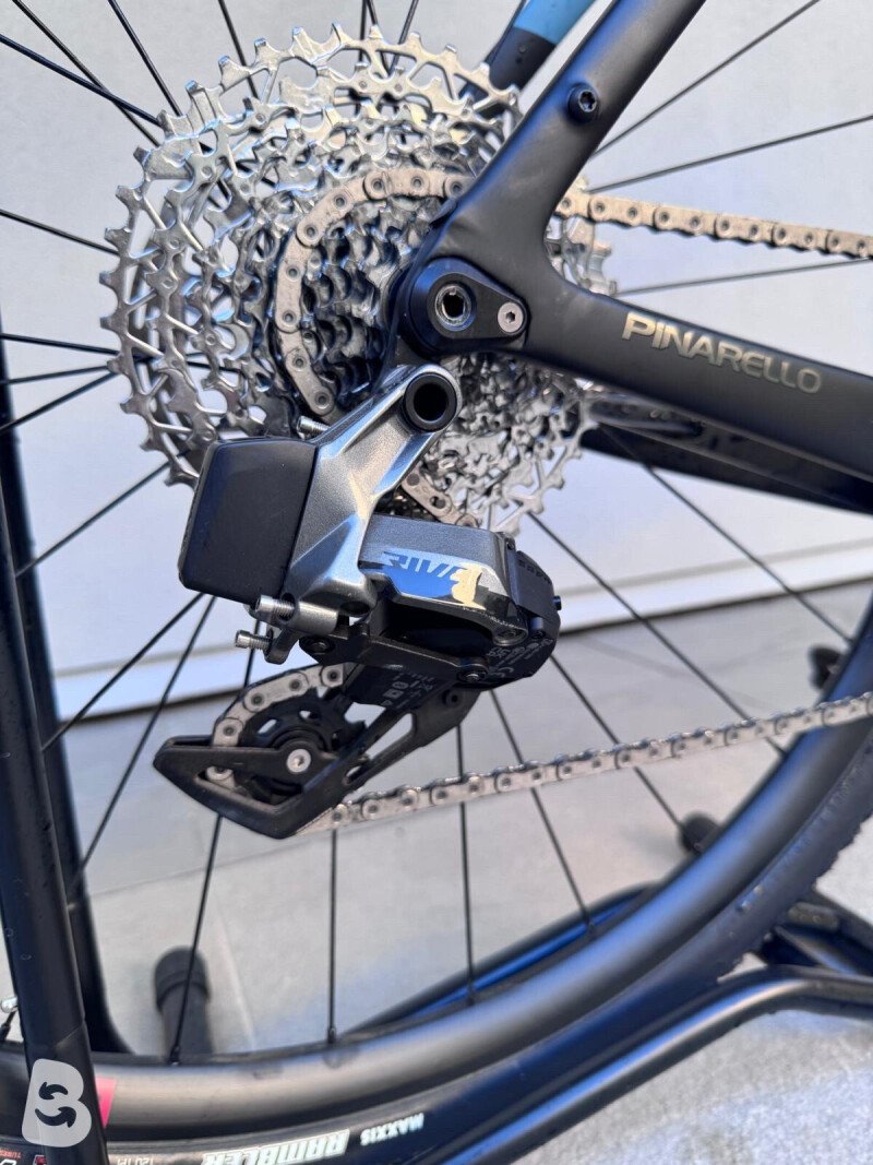 Pinarello NYTRO E5 GRAVEL - SRAM RIVAL AXS 2026
