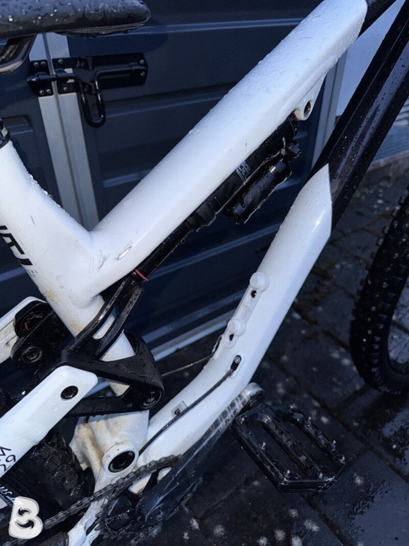 Commencal Meta AM Team