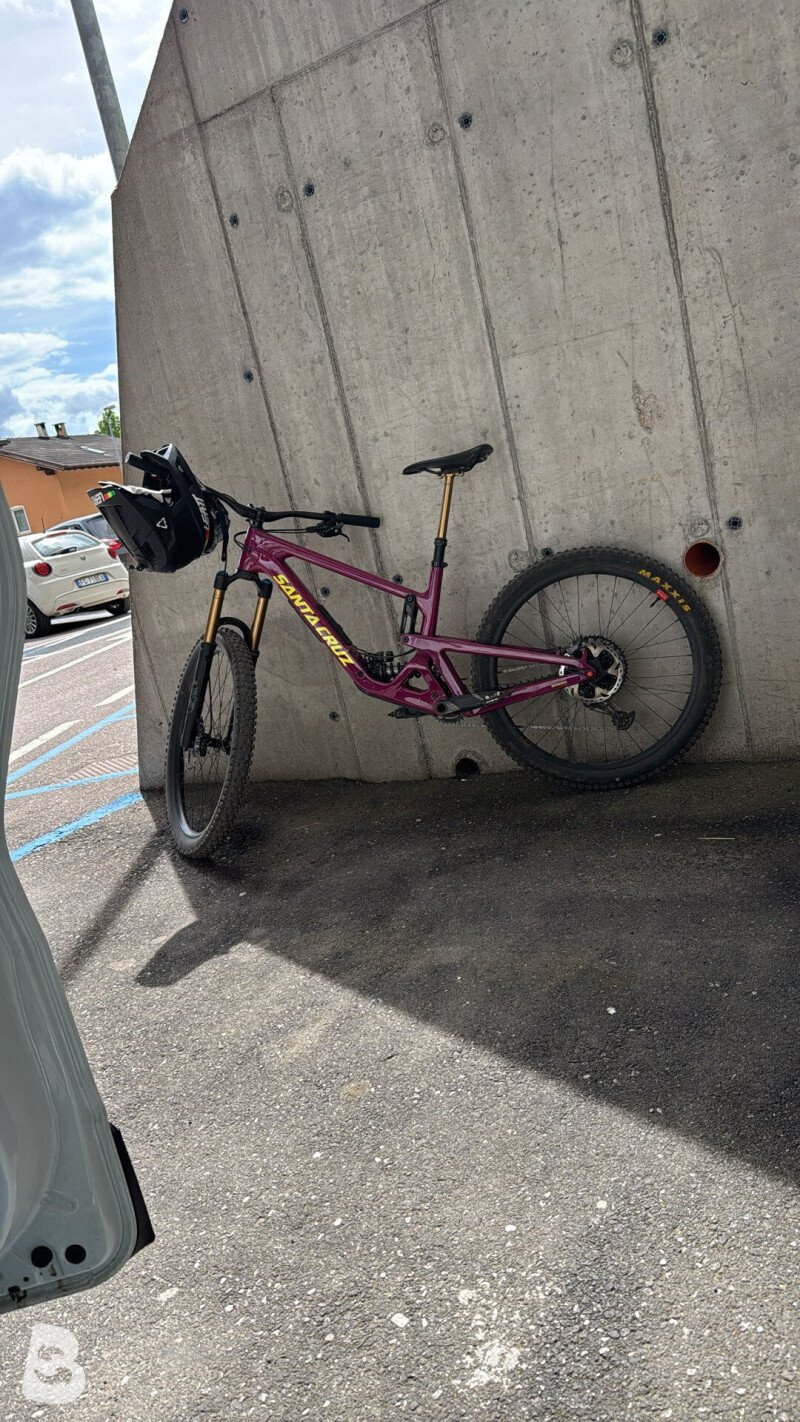 Santa Cruz Bronson R Carbon 2025
