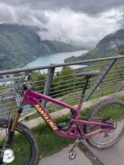 Santa Cruz Bronson R Carbon 2025