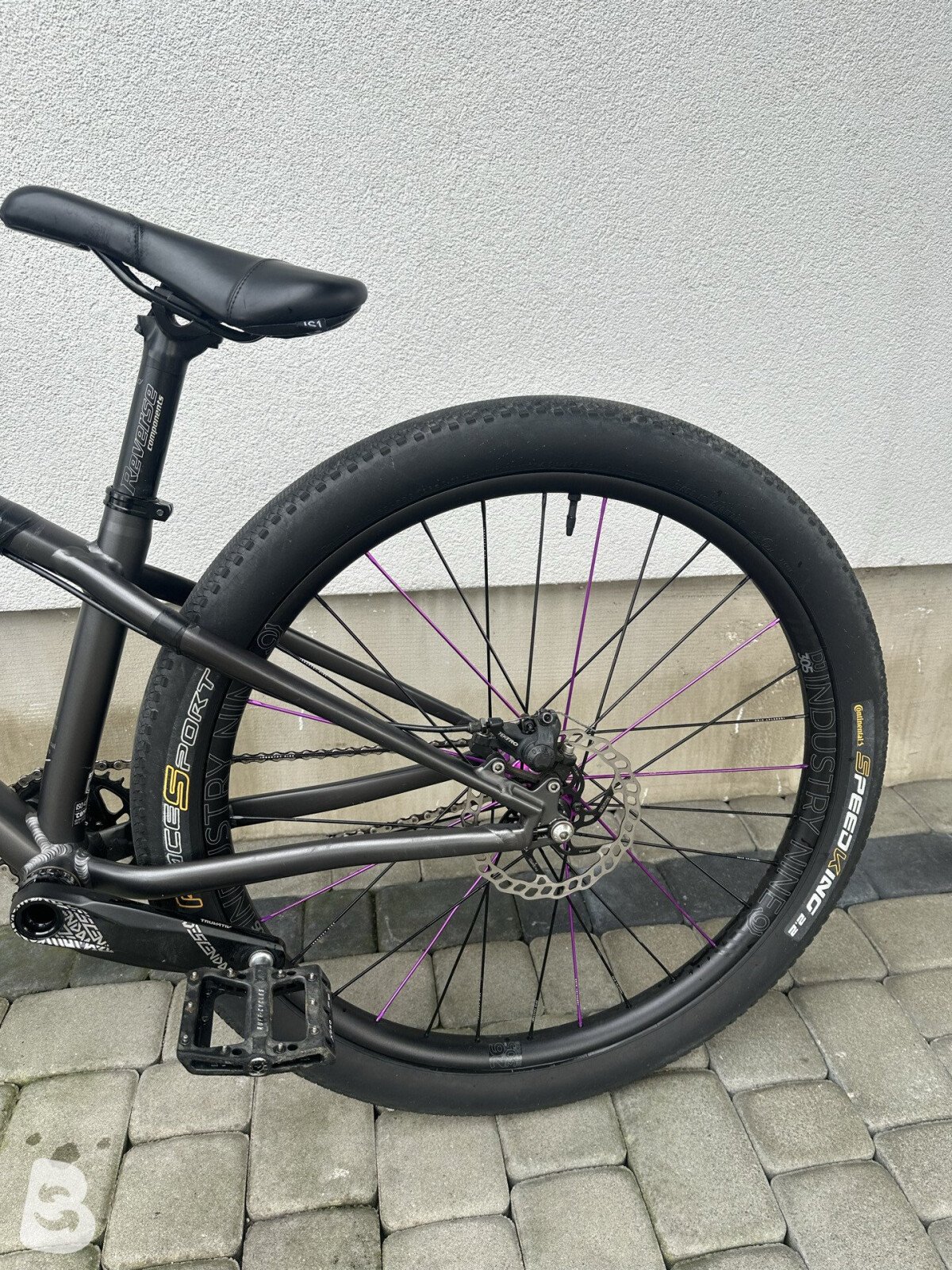 Commencal Absolut 2025